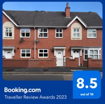 House Number 4 Sleeps Up To 4 With Smart Tvs In Every Room เวลลิงตัน ภายนอก รูปภาพ